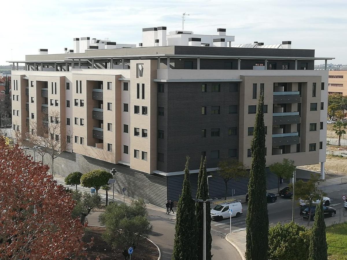 Bormujos, apartamento a 5 minutos de Sevilla, parking gratuito Exterior foto