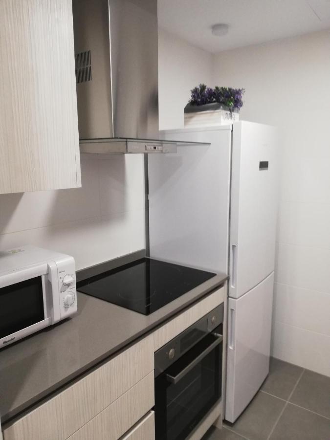 Bormujos, apartamento a 5 minutos de Sevilla, parking gratuito Exterior foto