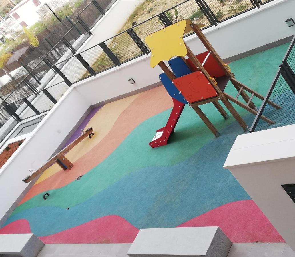 Bormujos, apartamento a 5 minutos de Sevilla, parking gratuito Exterior foto