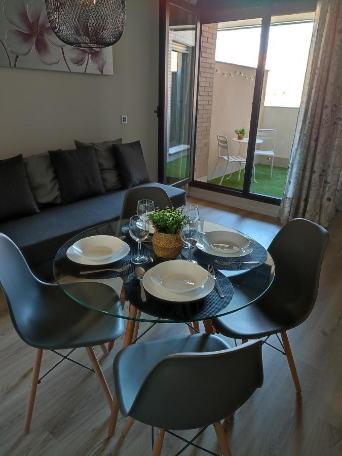Bormujos, apartamento a 5 minutos de Sevilla, parking gratuito Exterior foto